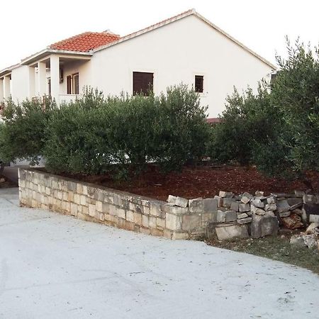Apartment Viola Supetar Exterior photo