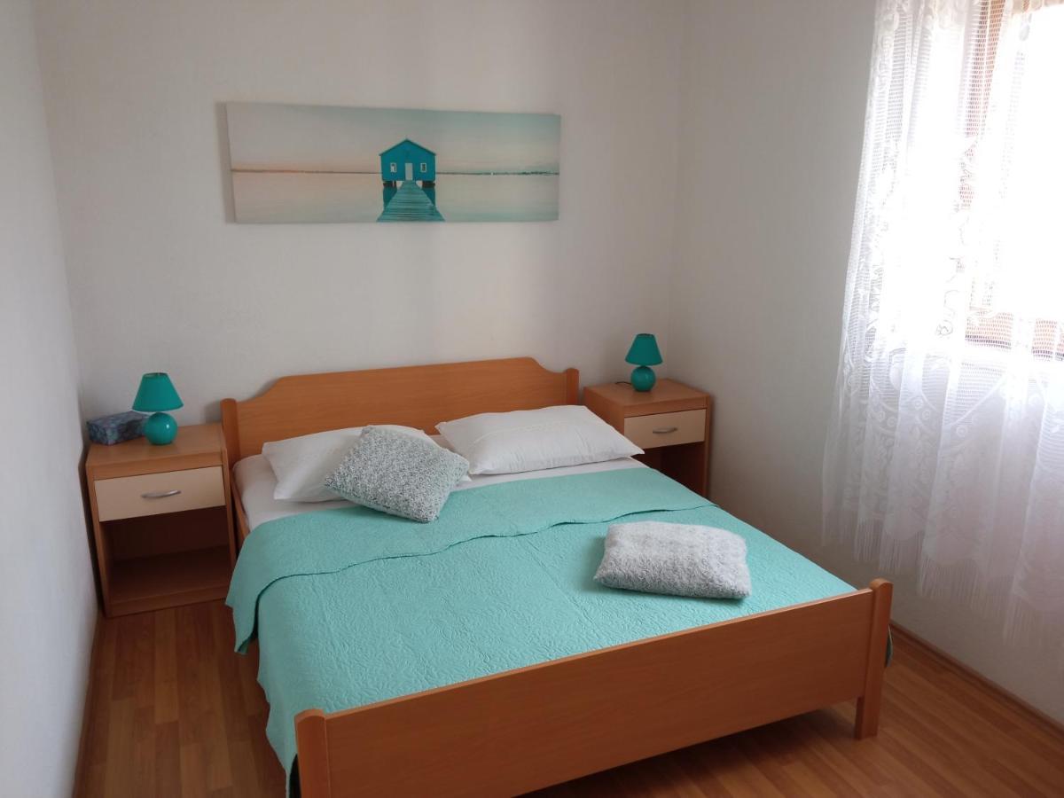 Apartment Viola Supetar Exterior photo